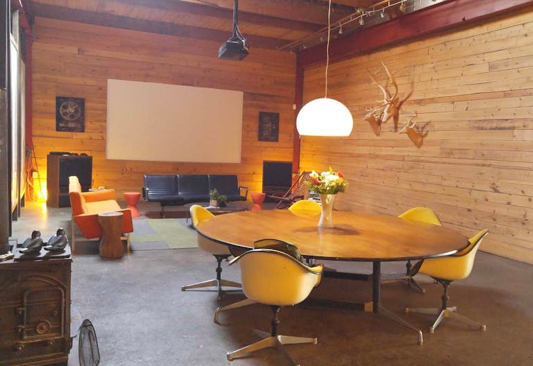 Spacious Studio in West Chicago - Image 3