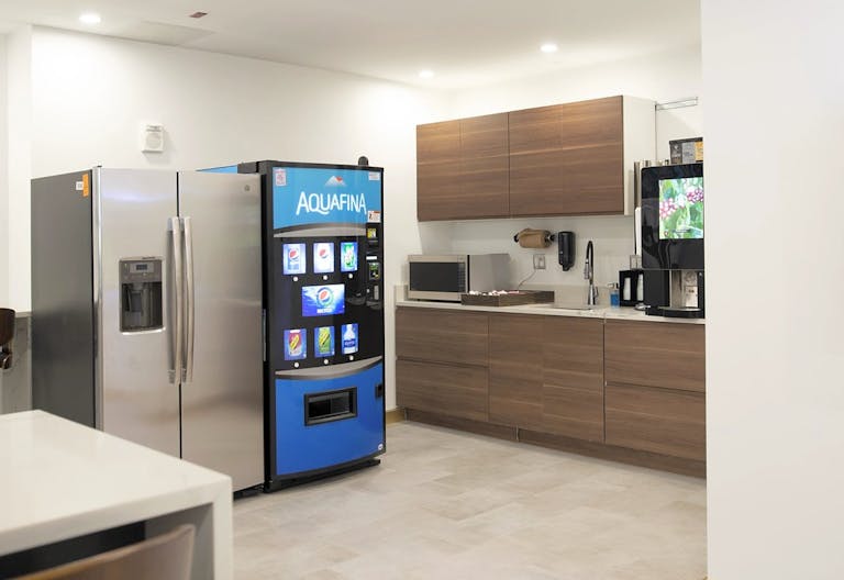 Fifth Ave - Conference Room - Image 4