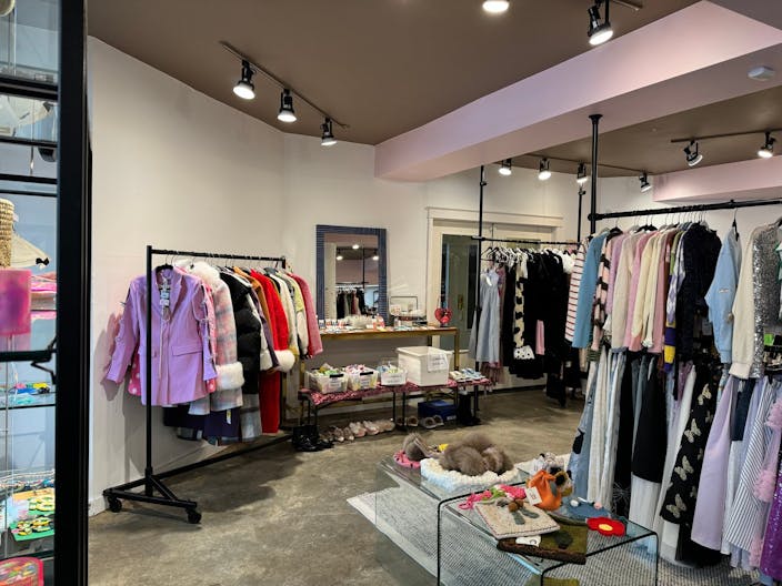 Upper Queen Anne Seattle Retail store space/ share space for lease - Image 4