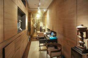 Charming Art Gallery in Saint-Germain - Image 3