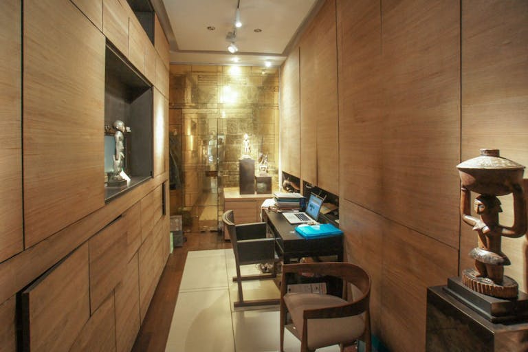 Charming Art Gallery in Saint-Germain - Image 3