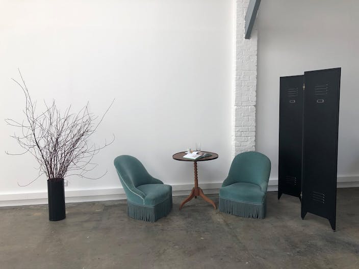 Studio on courtyard in a former artist's studio - Image 1