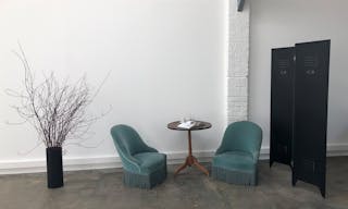 Studio on courtyard in a former artist's studio - Image 1