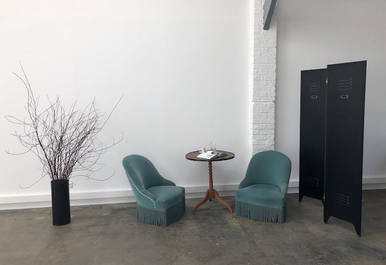 Studio on courtyard in a former artist's studio - Image 1