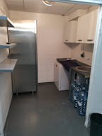 Creative Le Marais Retail Space - Image 18