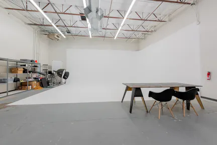 Production Studio with Cyc Wall for Cars and 3000+sqft Theme Background - Image 0