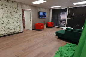 CONTENT CREATOR LOUNGE - Image 5