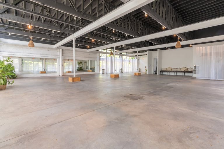 Breathtaking venue -  3,500 square feet to offer spacious and flexible event accommodations. - Image 2