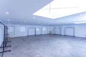 Fairfax District Versatile High Ceiling Two Level Indoor/ Outdoor Party Film Photo Space - Image 14