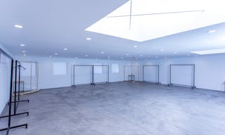 Fairfax District Versatile High Ceiling Two Level Indoor/ Outdoor Party Film Photo Space - Image 14