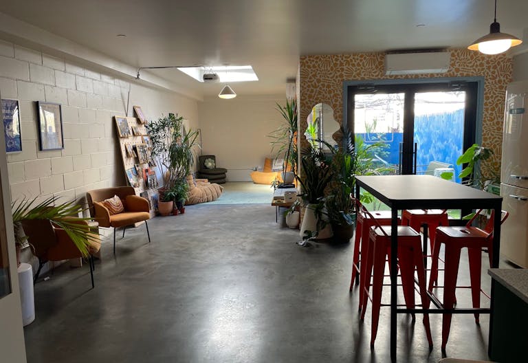 Tompkins Avenue BK - Ready for all uses, clean space with Garden / Basement - Image 3