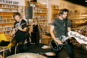 Store Stage at Nivessa Hollywood - Image 42