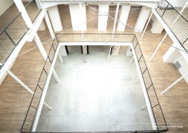 Rue Saint Merri Grand Showroom - Image 2