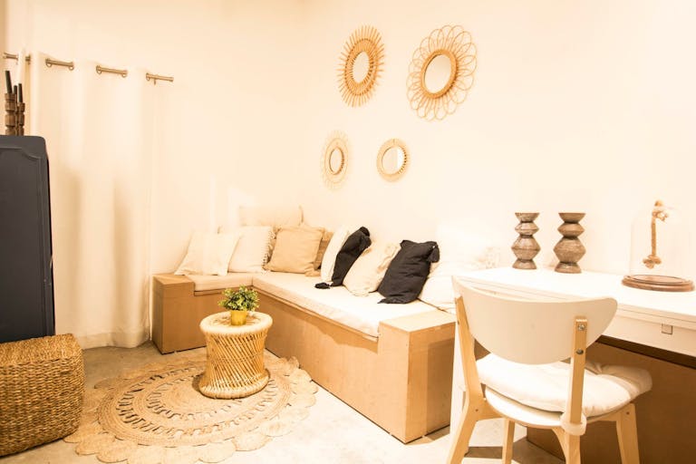 Pop-Up Store for Rent - Lyon Downtown Near Place des Jacobins - Image 1