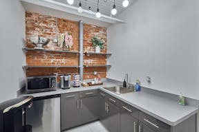 Lower East Side Natural Light Studio for Small Productions & Podcast Recordings - Image 10