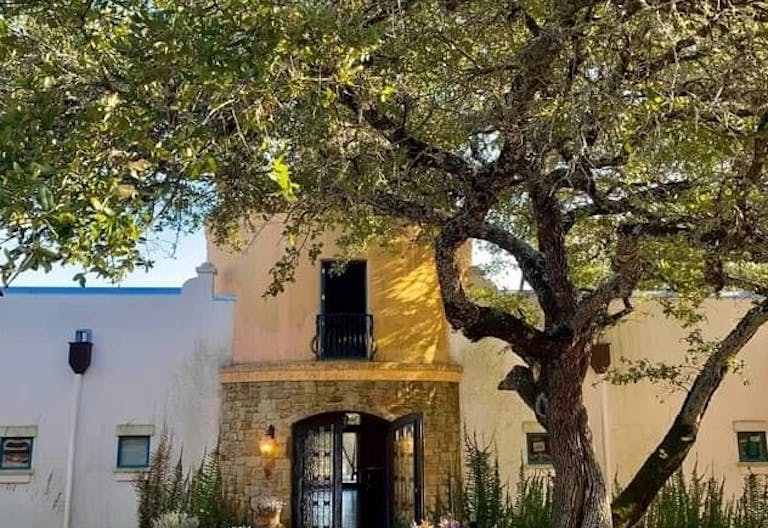 Stunning Tuscan Villa in the Heart of The Texas Hill Country - Image 1