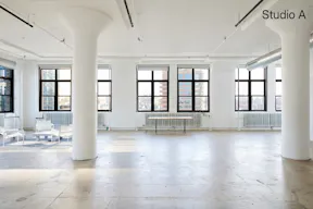 7500 sqft Bright West Soho Studios - Image 20