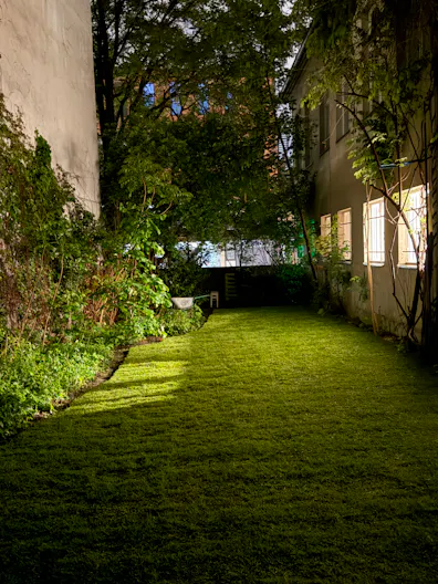Versatile Oasis in Prenzlauer Berg Winskiez: Pop-Up Haven with LA Vibes, Stunning Indoor Studio, and Private Garden Retreat - Image 2