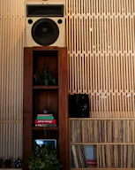 Retail store with coffee shop on Melrose and Fairfax avenue - Image 6
