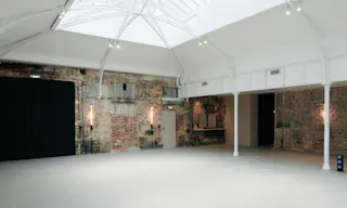 STUDIO 02 - Image 3