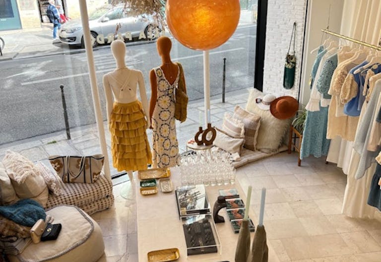 Showroom in Le Marais - Image 2