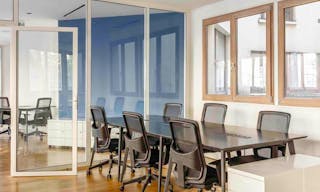 Location bureau Paris 18 : espace cl�-en-main pouvant accueillir jusqu?� 45 postes sur une superficie de 230m2 - Image 1