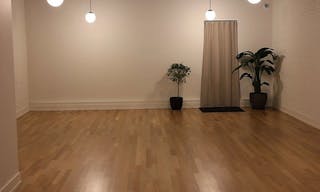 A Spacious Event Space for Parties or Podcasts - Image 12