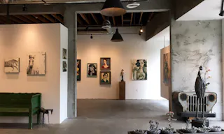 Spacious Industrial, vintage mid town gallery and studio with great natural lighting. - Image 8