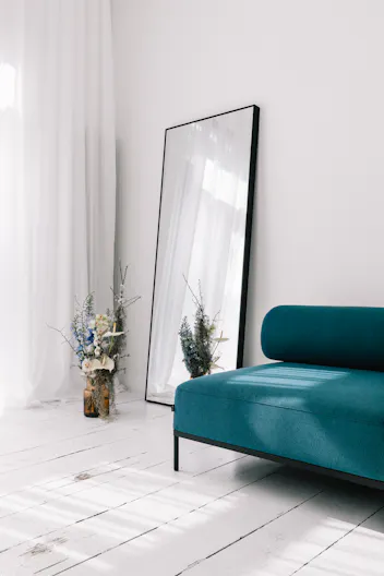 Studio Stellar, a versatile sunlit space. - Image 2