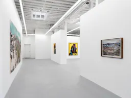 Plenty of Natural Light Surrounded by Restaurants and Galleries - Image 5