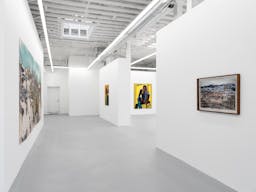 Plenty of Natural Light Surrounded by Restaurants and Galleries - Image 5