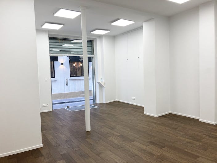 Gallery / Showroom space between Bastille and R�publique - Image 0