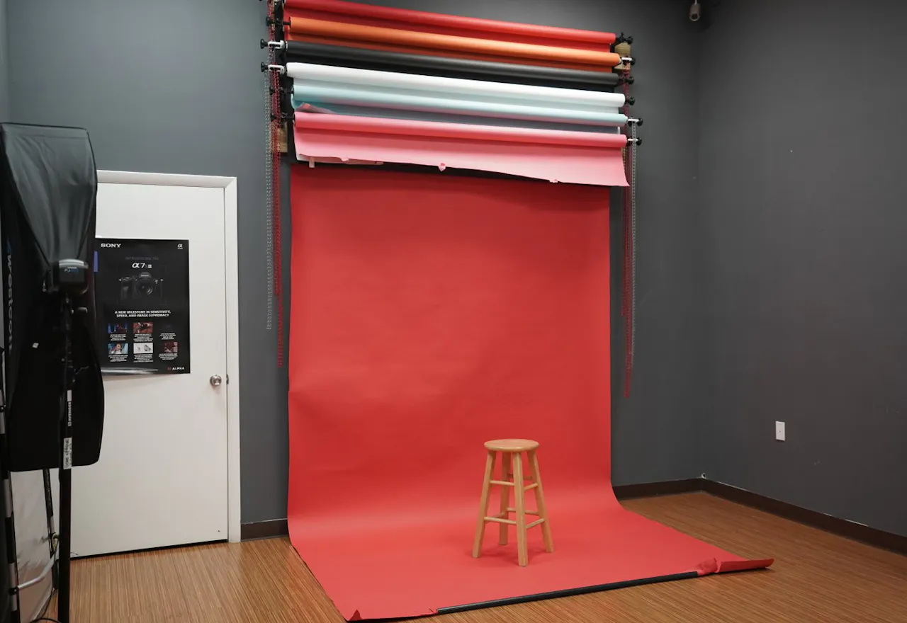 Photo Studio Near Miami Airport - Image 1