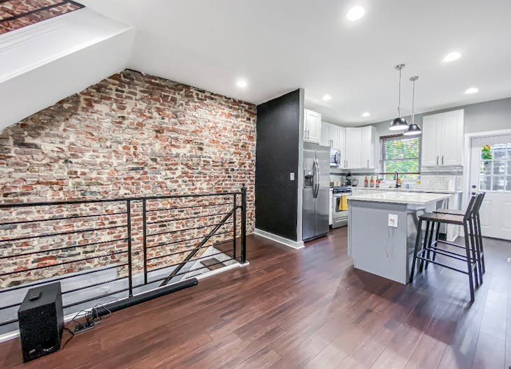 Modern Style Content Creation House - Image 2