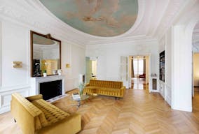 Gorgeous Space Near Monceau Park - Image 4