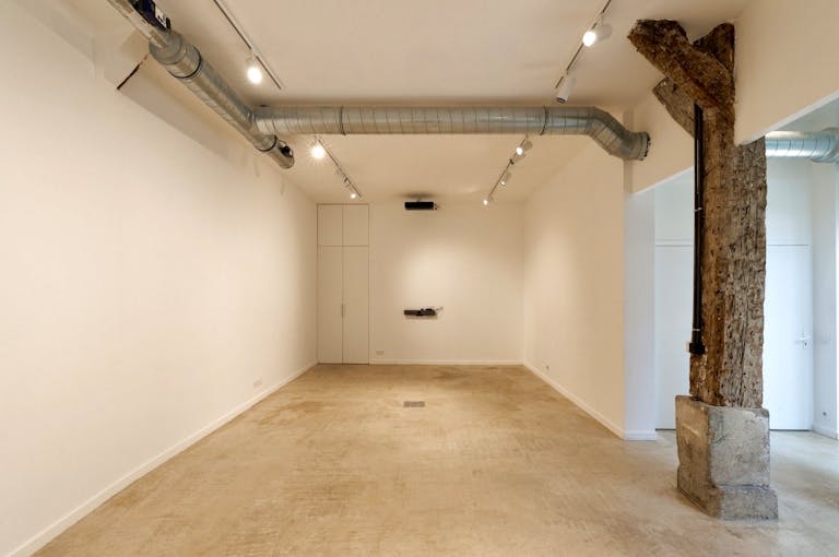 Espace sous verrière de 800 m² à Bastille - Image 3