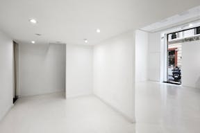 Espace white cube sur rue en plein Marseille - Image 6