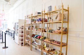 Charming Paris & NYC style cafe - Image 2