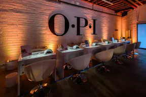 Beautiful Open Store in West Hollywood - Image 25
