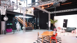 Industrial Pop-up Space in Cologne - Image 2