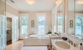 Exquisite & Unique Home: A Masterpiece you must see! - Image 8