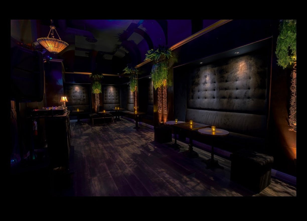 Stylish Underground Lounge for Private Events & Creative Productions - Image 1
