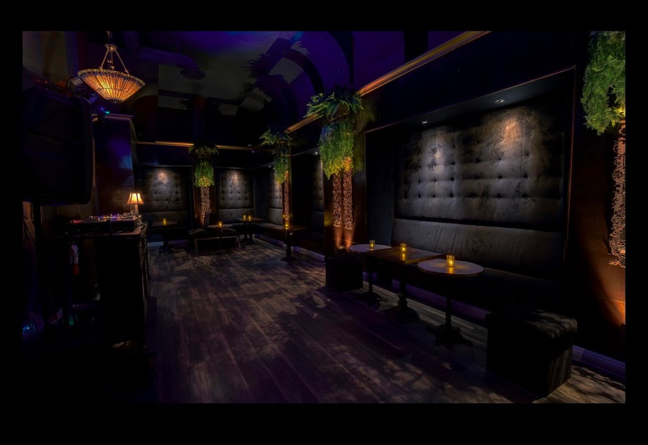 Stylish Underground Lounge for Private Events & Creative Productions - Image 1