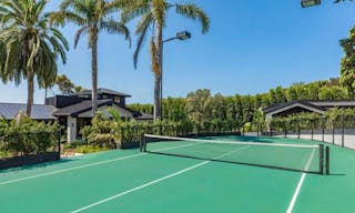 Malibu Modern Masterpiece | Private Beach Access & Luxury Amenities - Image 5