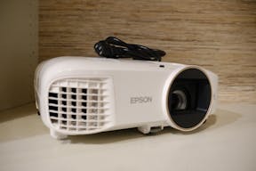 VIP Executive Meeting Room in Silver Lake - Image 4