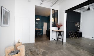 ELEGANT MINIMALIST LOFT IN THE 11TH DISTRICT OF PARIS - Image 0