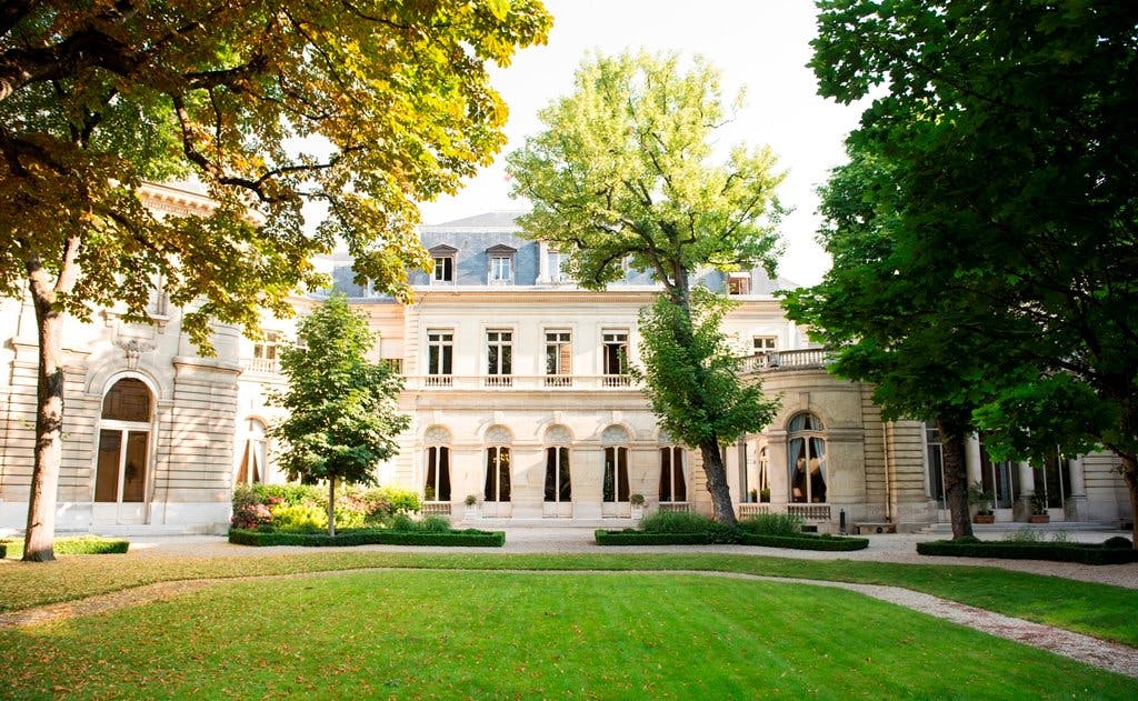 812 sqm Unique Showroom and Event Space in Paris 8th