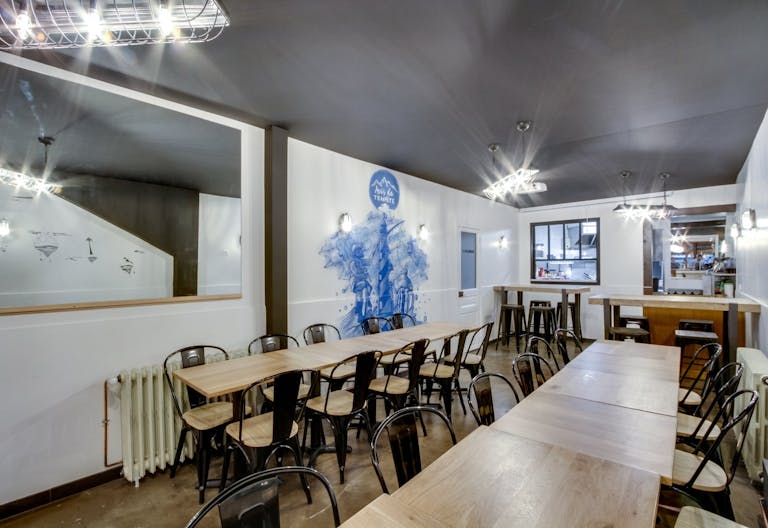 Bar de quartier au pied de Montmartre ! - Image 2