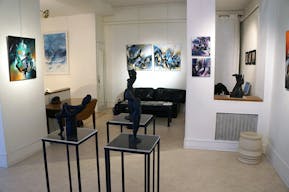 Sophisticated Gallery near Le Bon March� - Image 7