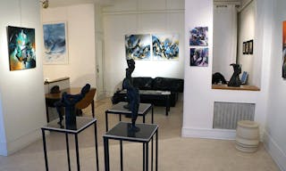 Sophisticated Gallery near Le Bon March� - Image 7